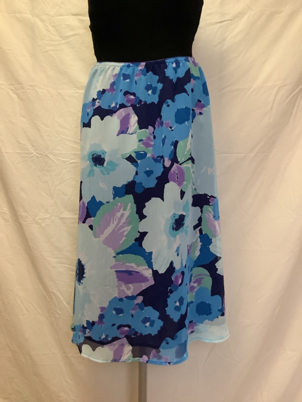 Croft & Barrow Midi Skirt-Blue Turquoise Lavender Floral Pattern-Stretch Waist-6